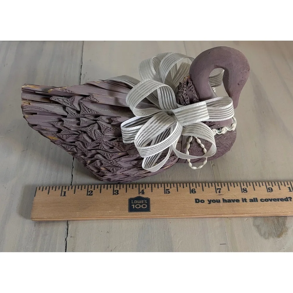 Vintage Shabby Chic Mauve Palm Frond Wood Swan Figurine Pearl Accent Cottagecore